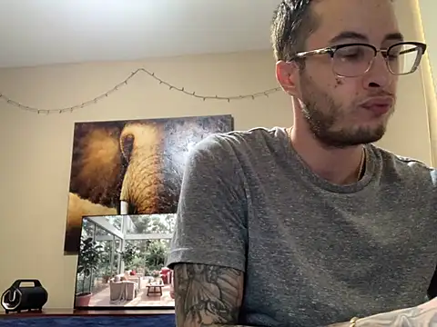 Snapshot of Bwcjoshbanks chatting on August 7, 2026, 7:05 pm Bwcjoshbanks online show from August 7, 2026, 7:05 pm