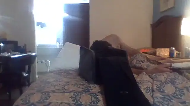 Snapshot of tuRb0420 chatting on September 24, 2025, 1:03 pm tuRb0420 online show from September 24, 2025, 1:03 pm