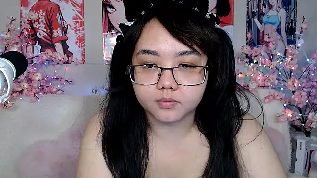 Moertomlly online show from July 6, 2026, 4:42 am