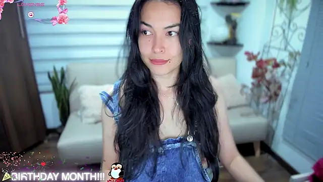 Snapshot of Lunlunera chatting on November 9, 2025, 12:42 am Lunlunera online show from November 9, 2025, 12:42 am