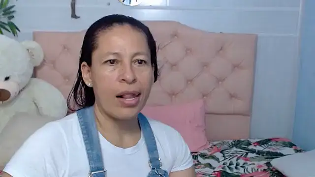 mature martina online show from September 9, 2025, 10:42 pm