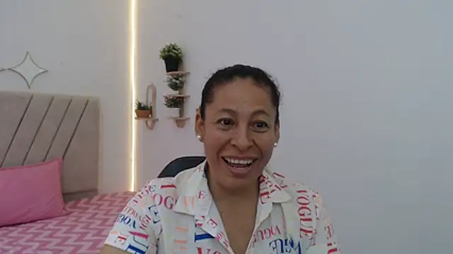 mature martina online show from April 23, 2026, 8:11 pm