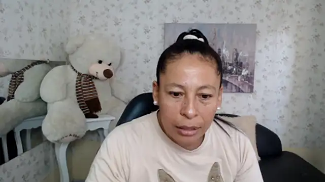 mature martina online show from May 19, 2026, 9:54 pm