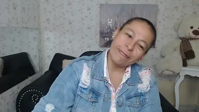 Snapshot of mature_martina chatting on May 27, 2026, 11:40 am mature martina online show from May 27, 2026, 11:40 am