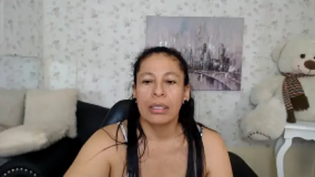 Snapshot of mature_martina chatting on May 31, 2026, 1:07 pm mature martina online show from May 31, 2026, 1:07 pm