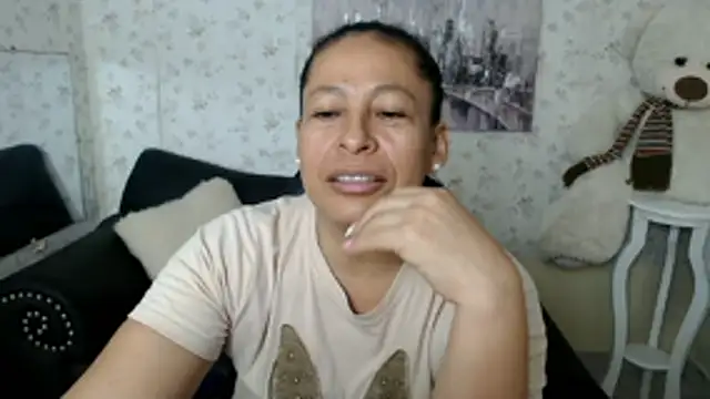 Snapshot of mature_martina chatting on June 17, 2026, 9:49 pm mature martina online show from June 17, 2026, 9:49 pm