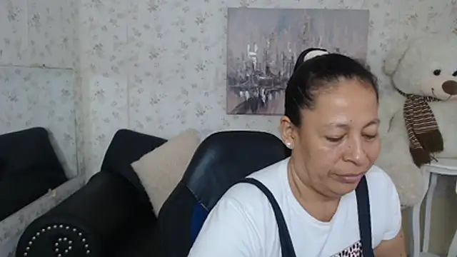 mature martina online show from June 19, 2026, 10:13 pm