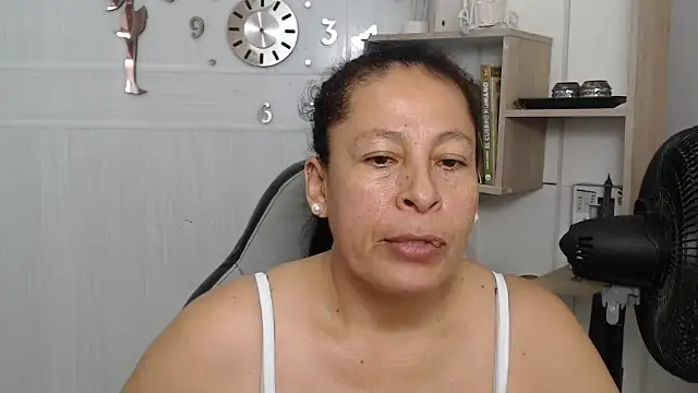mature martina online show from July 1, 2026, 6:40 pm