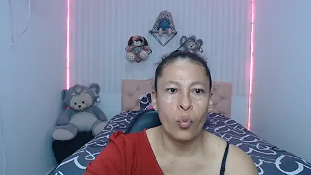 mature martina online show from July 25, 2026, 10:51 pm