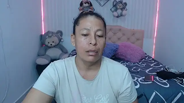 mature martina online show from July 27, 2026, 11:01 pm