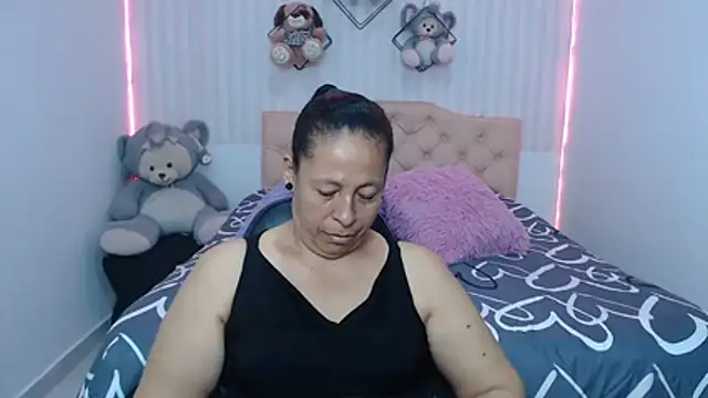 mature martina online show from July 30, 2026, 11:04 pm