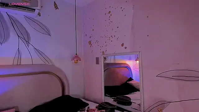 JESYSOZ23  online show from February 20, 2025, 3:23 am