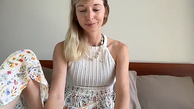 ivankai  online show from March 8, 2026, 3:21 am