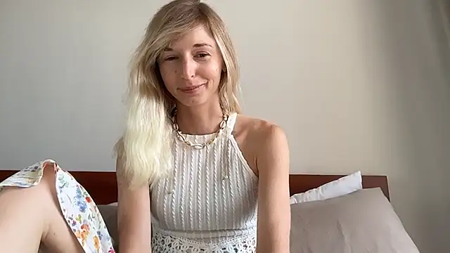 ivankai  online show from March 17, 2026, 3:33 am