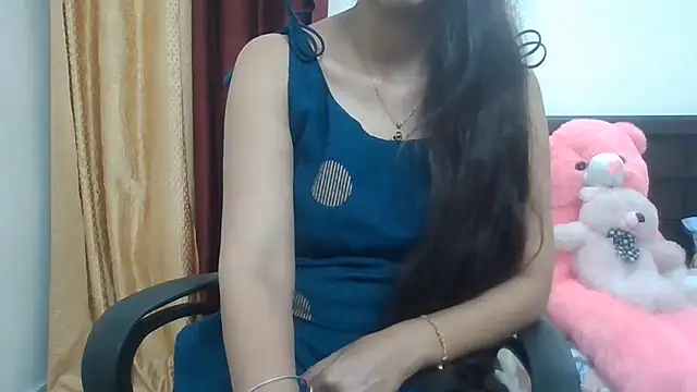 Snapshot of Sexy_iknoor chatting on July 3, 2026, 5:14 am Sexy iknoor online show from July 3, 2026, 5:14 am