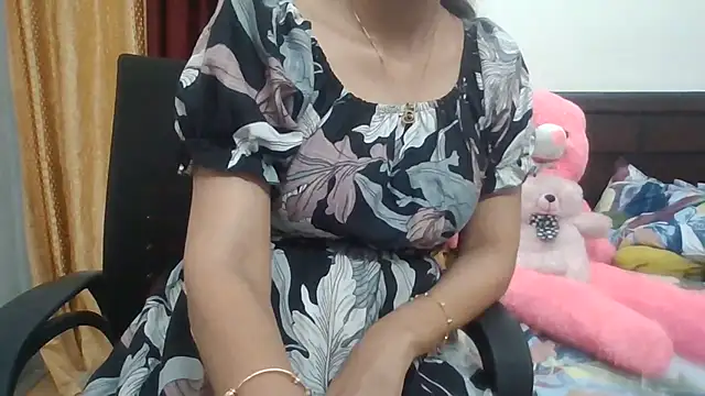 Snapshot of Sexy_iknoor chatting on July 7, 2026, 6:47 am Sexy iknoor online show from July 7, 2026, 6:47 am