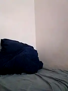 pretty-donna online show from November 16, 2025, 7:47 am