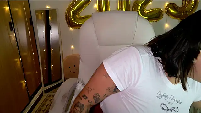 Snapshot of bigbooty-30 chatting on January 5, 2025, 1:35 am bigbooty-30 online show from January 5, 2025, 1:35 am