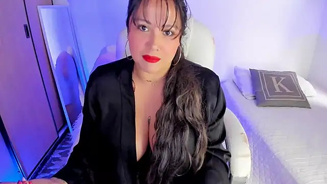 Snapshot of bigbooty-30 chatting on January 24, 2025, 1:03 pm bigbooty-30 online show from January 24, 2025, 1:03 pm