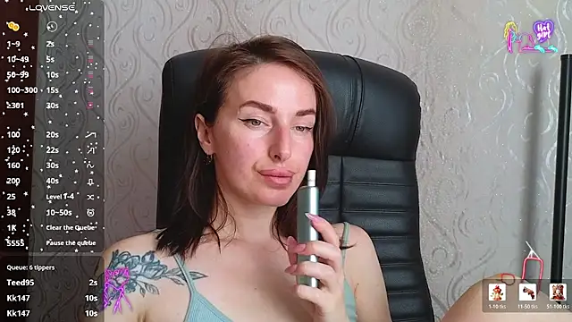 xx adrihanna xx online show from June 12, 2026, 4:44 am