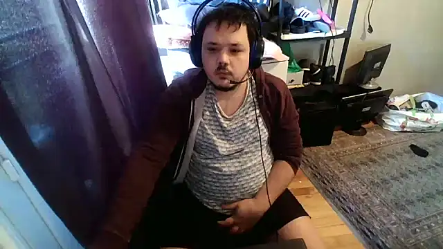 Snapshot of Bebemickey75 chatting on January 27, 2025, 12:26 pm Bebemickey75 online show from January 27, 2025, 12:26 pm