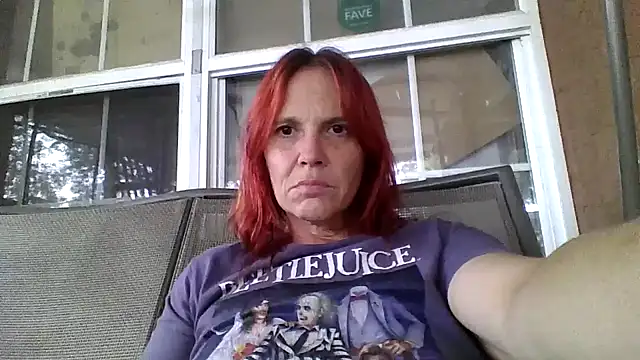 Snapshot of spundarella420 chatting on November 6, 2025, 4:52 pm spundarella420 online show from November 6, 2025, 4:52 pm