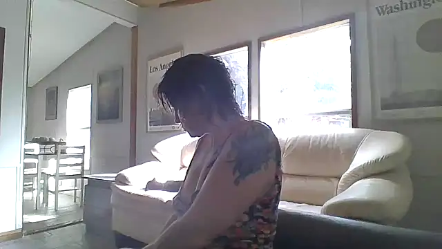 Snapshot of spundarella420 chatting on May 28, 2026, 9:23 pm spundarella420 online show from May 28, 2026, 9:23 pm