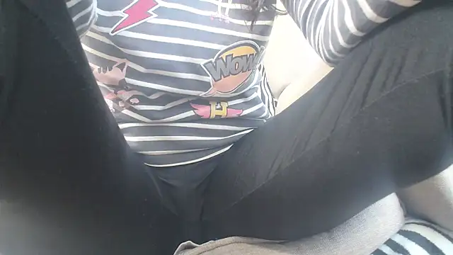 Snapshot of Web_Lady chatting on February 19, 2025, 7:06 am Web Lady online show from February 19, 2025, 7:06 am