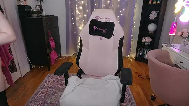 Snapshot of rachelbrooksxx chatting on February 8, 2025, 7:49 pm rachelbrooksxx online show from February 8, 2025, 7:49 pm