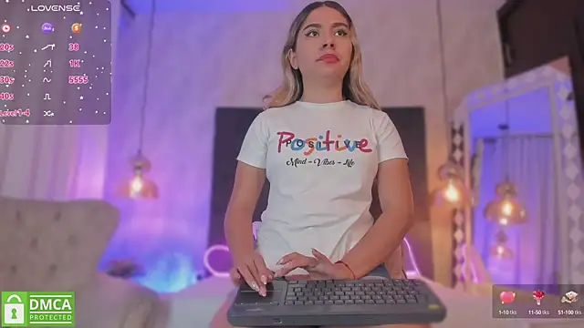 kataliina   online show from March 7, 2025, 12:01 pm