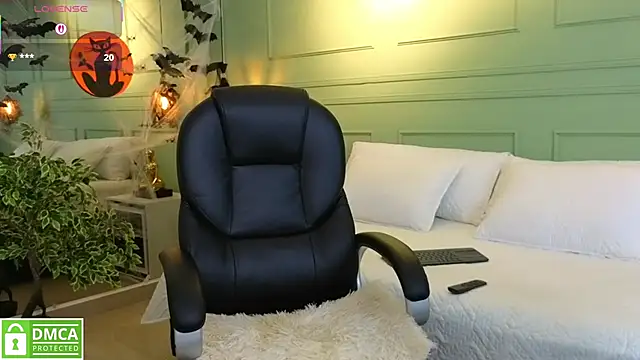 kataliina   online show from October 16, 2025, 11:44 am