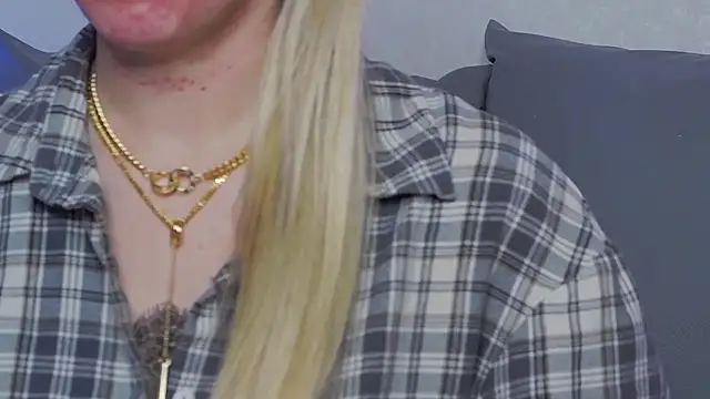 Snapshot of SofiJames chatting on February 27, 2025, 11:10 am SofiJames online show from February 27, 2025, 11:10 am