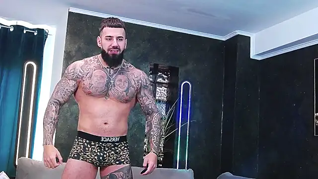 Snapshot of masterkingofmusclee chatting on March 7, 2025, 11:40 am masterkingofmusclee online show from March 7, 2025, 11:40 am