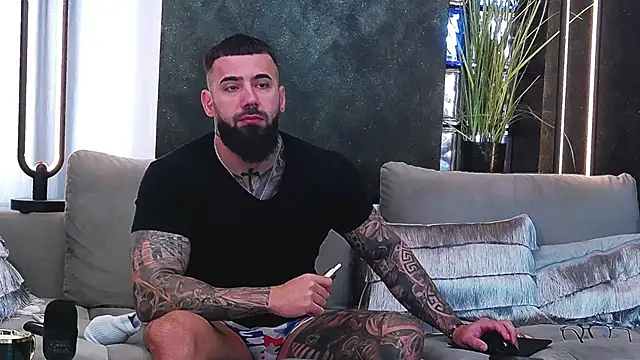 Snapshot of masterkingofmusclee chatting on March 14, 2025, 9:03 am masterkingofmusclee online show from March 14, 2025, 9:03 am