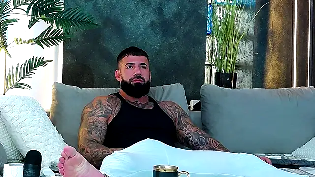 Snapshot of masterkingofmusclee chatting on September 12, 2025, 9:09 am masterkingofmusclee online show from September 12, 2025, 9:09 am