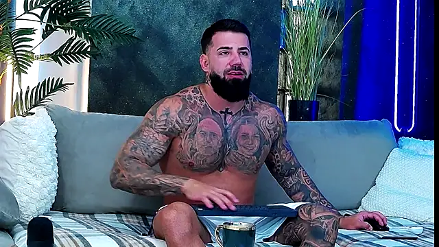 Snapshot of masterkingofmusclee chatting on September 29, 2025, 7:35 am masterkingofmusclee online show from September 29, 2025, 7:35 am