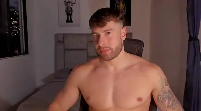 Snapshot of paul_rogerr chatting on February 20, 2025, 11:43 pm paul rogerr online show from February 20, 2025, 11:43 pm