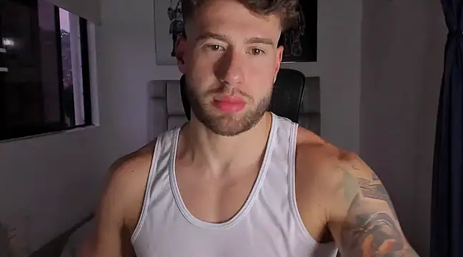 Snapshot of paul_rogerr chatting on March 14, 2025, 11:22 pm paul rogerr online show from March 14, 2025, 11:22 pm