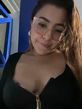 Snapshot of Natha_Fantasy chatting on January 7, 2025, 12:03 am Natha Fantasy online show from January 7, 2025, 12:03 am