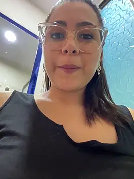 Snapshot of Natha_Fantasy chatting on March 7, 2025, 8:44 pm Natha Fantasy online show from March 7, 2025, 8:44 pm