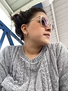 Snapshot of Natha_Fantasy chatting on March 21, 2025, 7:24 pm Natha Fantasy online show from March 21, 2025, 7:24 pm