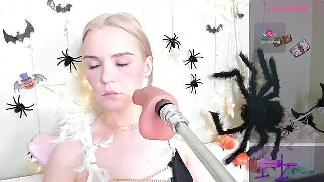 Snapshot of Kaya_Devis chatting on October 28, 2025, 4:27 am Kaya Devis online show from October 28, 2025, 4:27 am