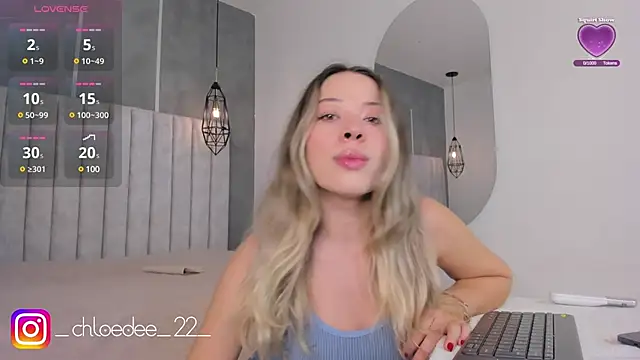 Snapshot of chloe_d chatting on January 21, 2025, 9:57 am chloe d online show from January 21, 2025, 9:57 am