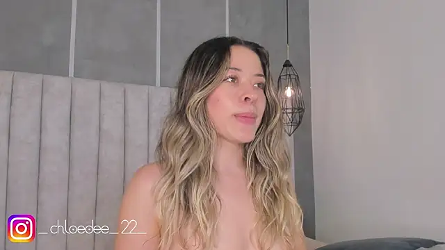 Snapshot of chloe_d chatting on February 11, 2025, 6:01 pm chloe d online show from February 11, 2025, 6:01 pm