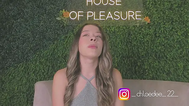 Snapshot of chloe_d chatting on October 6, 2025, 12:24 pm chloe d online show from October 6, 2025, 12:24 pm