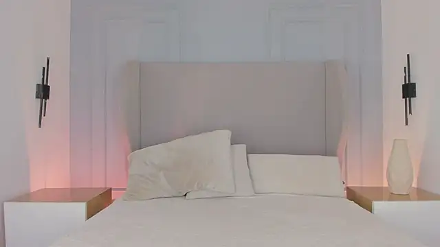 chloe d online show from July 2, 2026, 1:39 pm