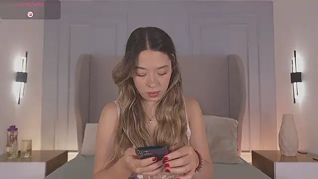 chloe d online show from July 29, 2026, 11:30 am