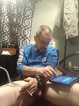 Snapshot of deepstroker42071 chatting on November 27, 2025, 3:52 am deepstroker42071 online show from November 27, 2025, 3:52 am