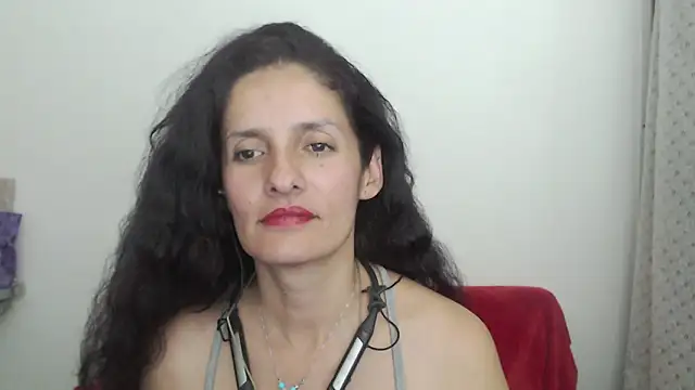 catalina duran1 online show from December 15, 2025, 4:17 am