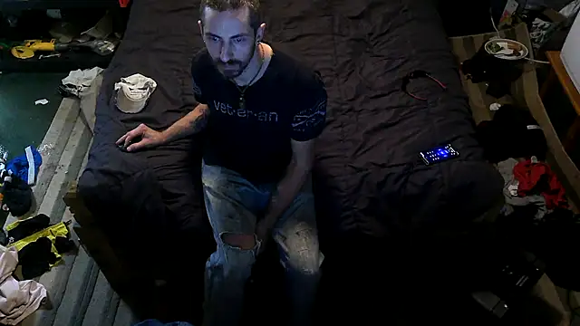 Snapshot of Bi_curious86 chatting on October 16, 2025, 10:33 pm Bi curious86 online show from October 16, 2025, 10:33 pm